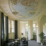 Viktoria Hotel