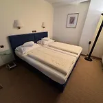 Hotel Viktoria 4*