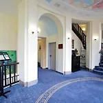 Viktoria Hotel