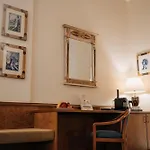 Viktoria 4*