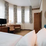Hotel Viktoria 4*