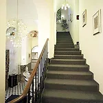 Viktoria Hotel 4*