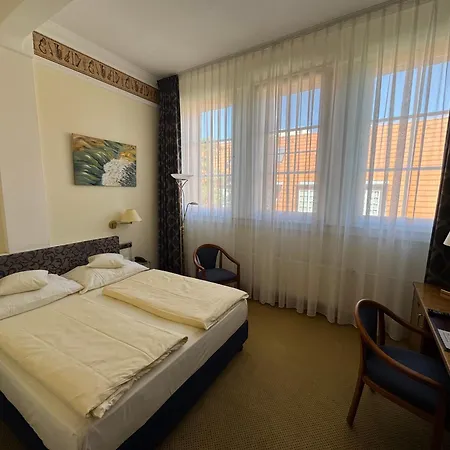 Viktoria Hotel Kolonia