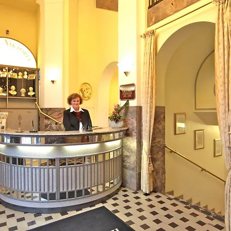 Hotel Viktoria 4*