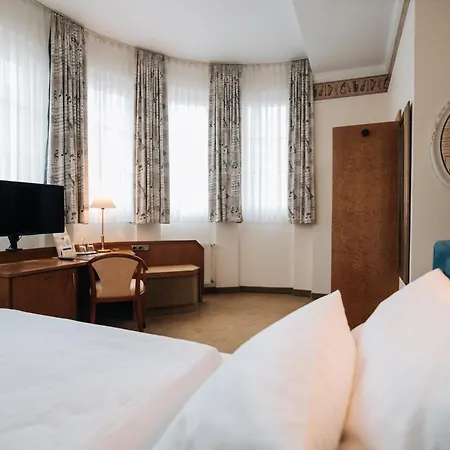 Hotel Viktoria 4*