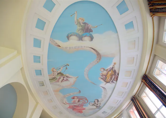 ヴィクトリア ホテル 4*