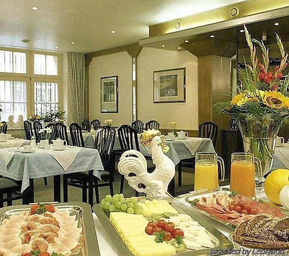 ヴィクトリア 4* ケルン