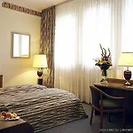 Viktoria Hotel 4*